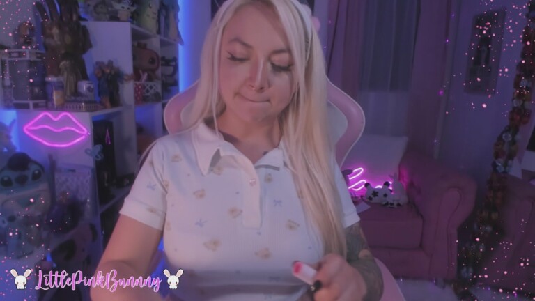 LittlePinkBunnny's Streamate show and profile