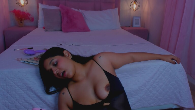 Bellaa_Rosse's Streamate show and profile