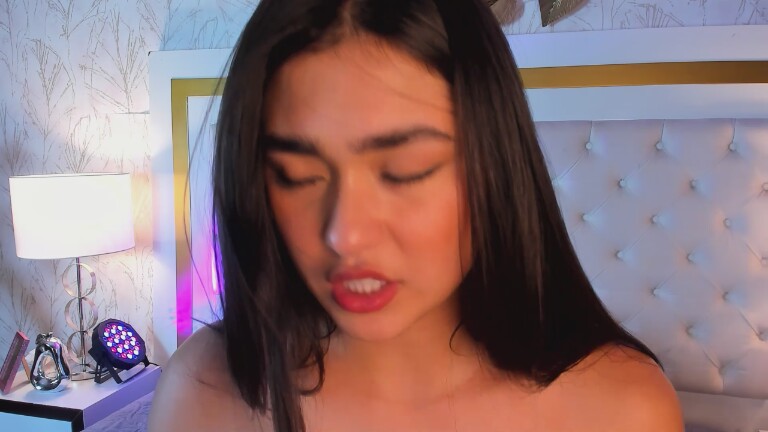 Mia_Ferreer's Streamate show and profile