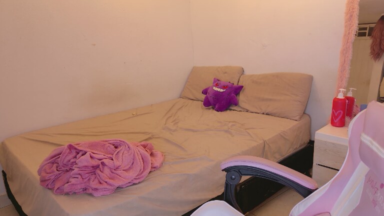 JulieDiamondGB's Streamate show and profile