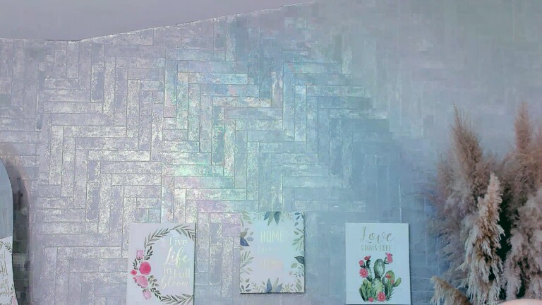 SaraBacker's Streamate show and profile