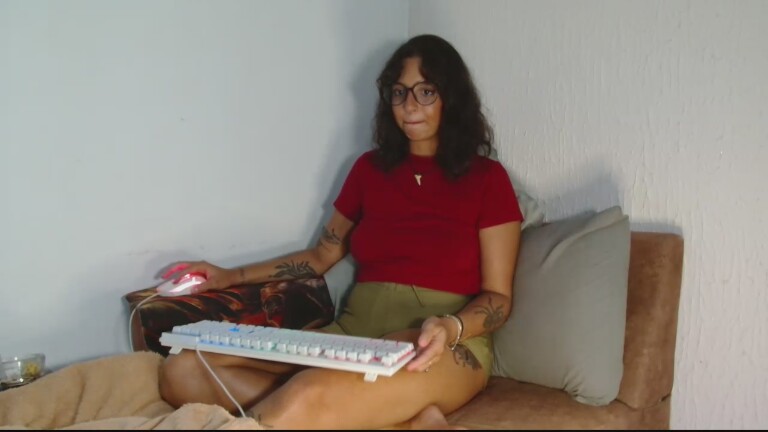 MyaMillor's Streamate show and profile