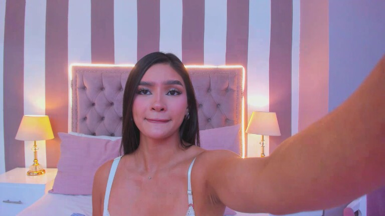 AuraClark's Streamate show and profile