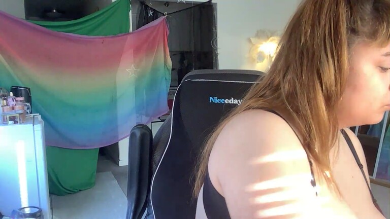 Bustyprincessleila's Streamate show and profile