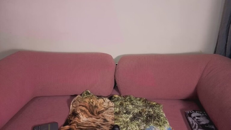 Gaia33's Streamate show and profile