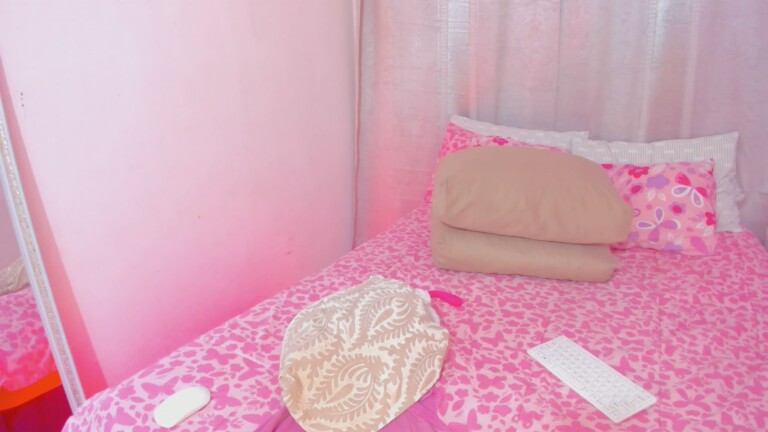 Peachy_hot's Streamate show and profile