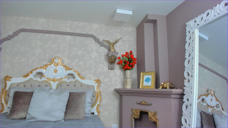 LarissaHills's Streamate show and profile