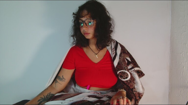 MyaMillor's Streamate show and profile