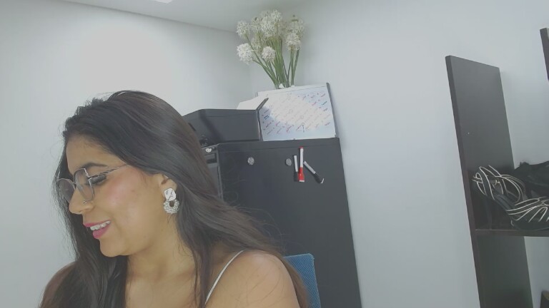 LunaDumont's Streamate show and profile