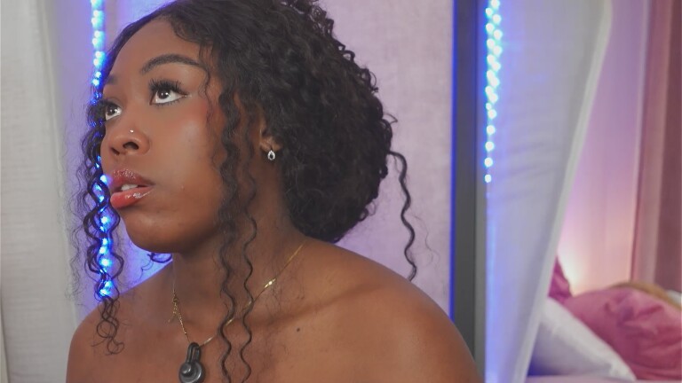 ThianaLopez's Streamate show and profile