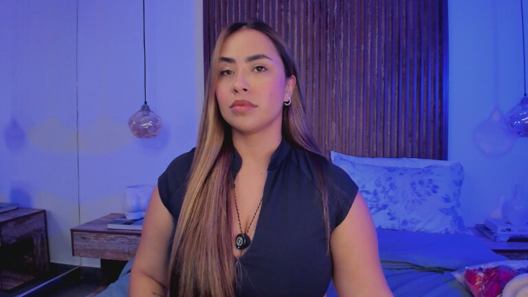 MaraMoore's Streamate show and profile