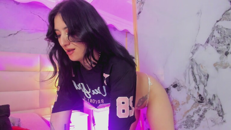 TiffanySantana's Streamate show and profile