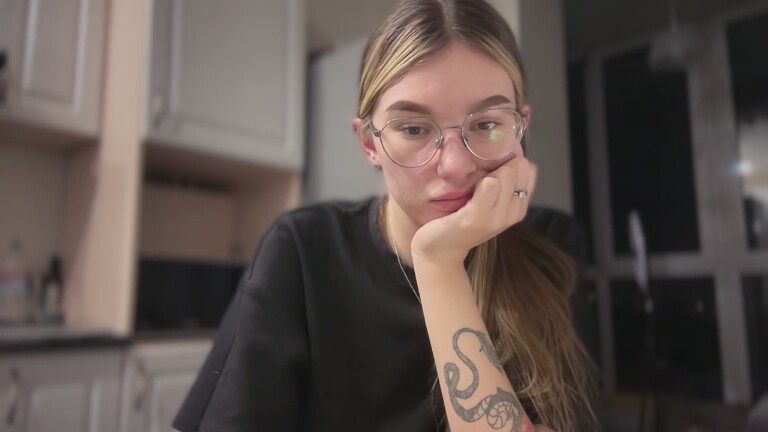 LonaSweet's Streamate show and profile