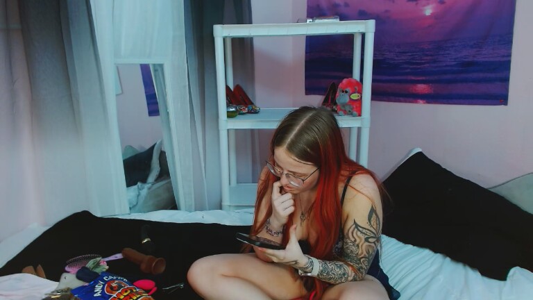 FoxyLilly's Streamate show and profile