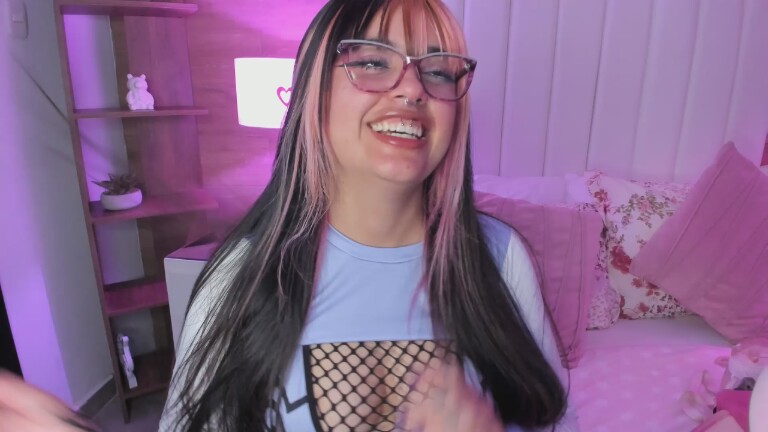 MaddieWaves's Streamate show and profile