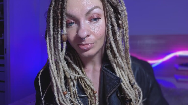 EshleyAlwaysFit's Streamate show and profile