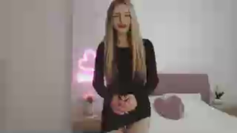 EMYILIA's Streamate show and profile