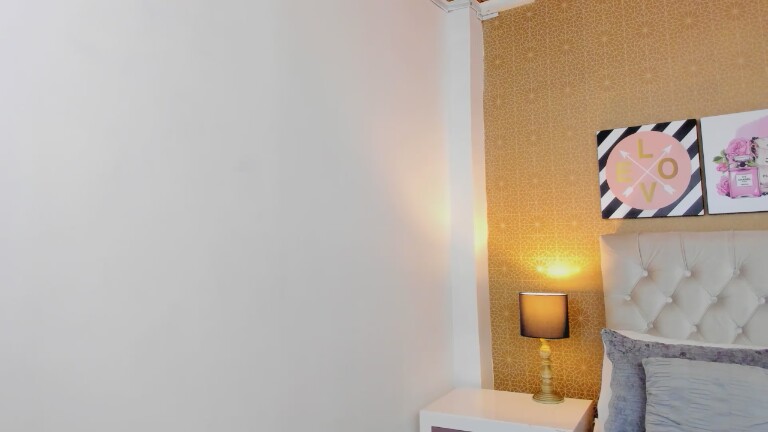 GingerKors's Streamate show and profile