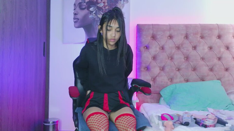 Yaya_Lm's Streamate show and profile