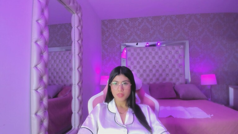 LylaKarl's Streamate show and profile