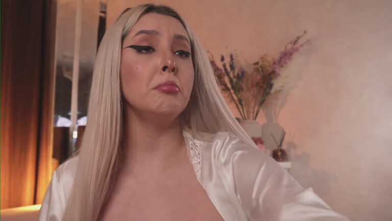 VictoriaMorrone's Streamate show and profile