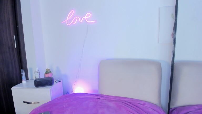 annapettite's Streamate show and profile