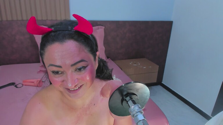 lisa_milff's Streamate show and profile