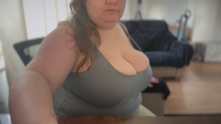 BigBustyBetty0069's Streamate show and profile