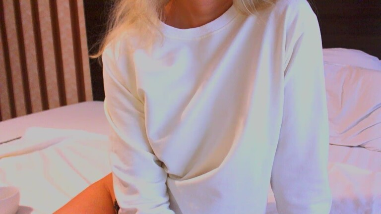 xShineLanax's Streamate show and profile