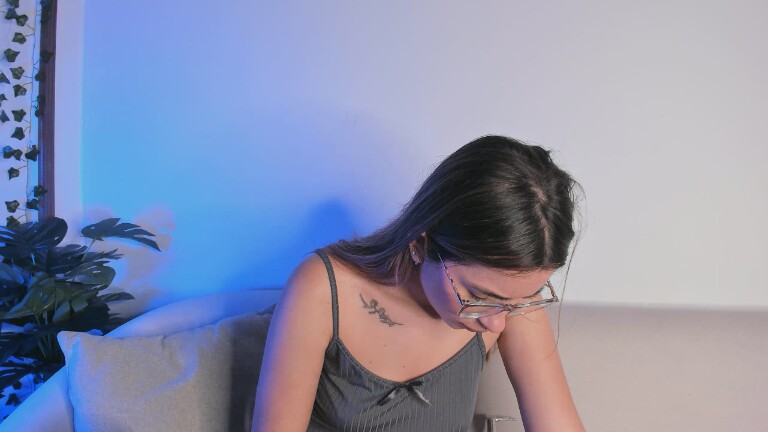 AuraRosse's Streamate show and profile