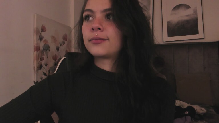 Kikivelvet's Streamate show and profile