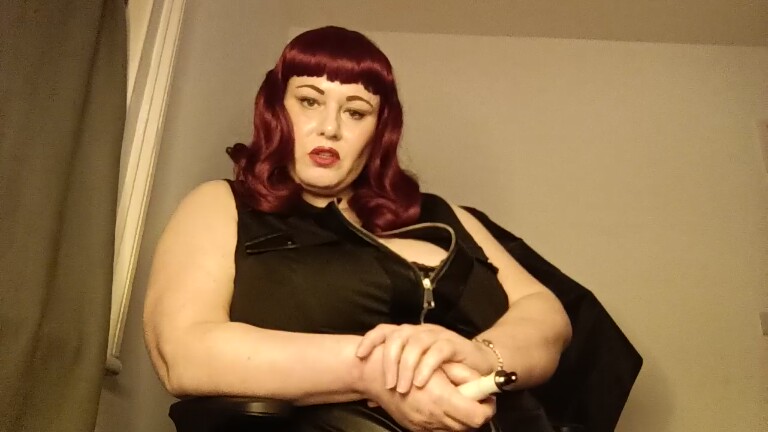 TheDevineMissDeviant's Streamate show and profile