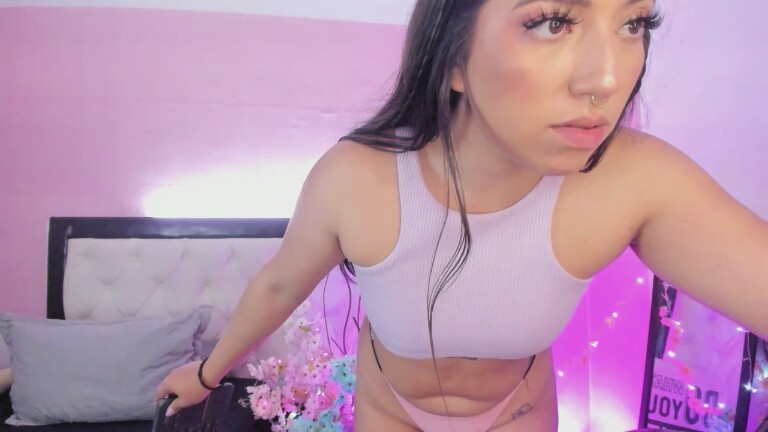 EmilyRoussee_s's Streamate show and profile