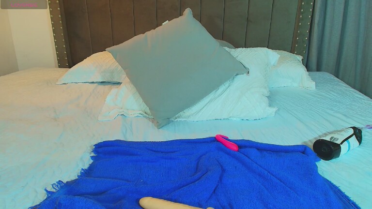 SofiaLoren111's Streamate show and profile