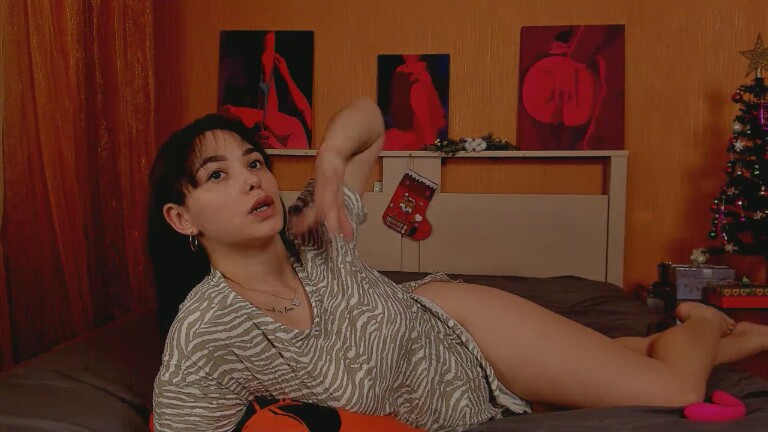 GlamNova's Streamate show and profile