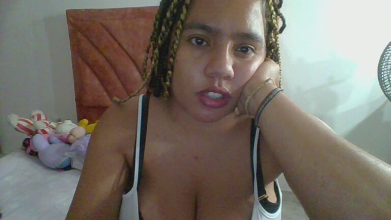 Lauradani's Streamate show and profile