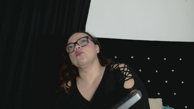 msemma18's Streamate show and profile