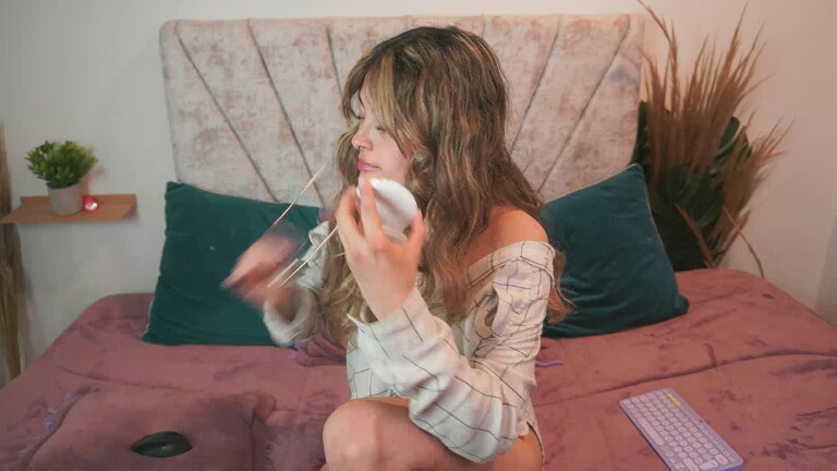 IamAbbi's Streamate show and profile