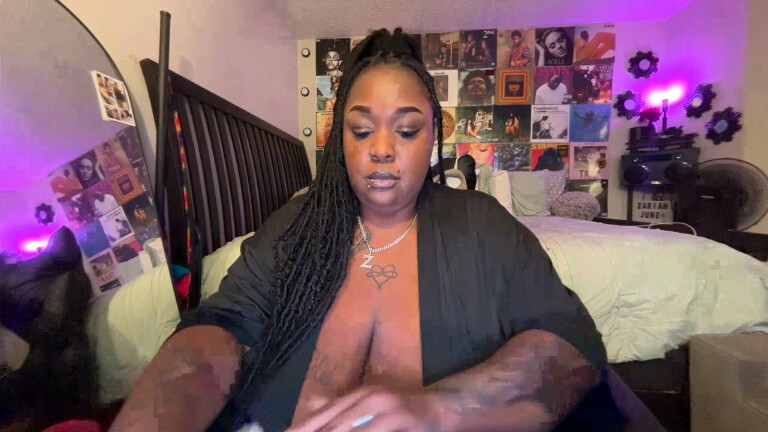 xZariahxxJunex's Streamate show and profile