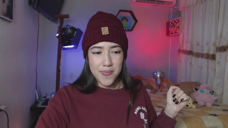 AuroraShyrzt's Streamate show and profile