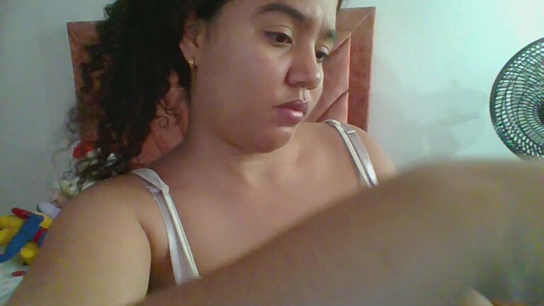 Lauradani's Streamate show and profile