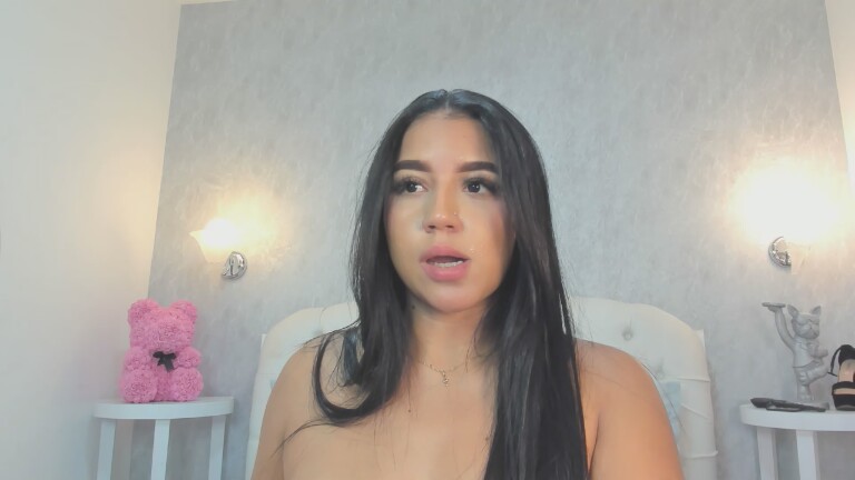 EmmilyMartinez's Streamate show and profile