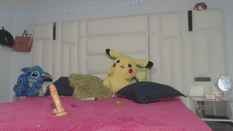 LuU18's Streamate show and profile