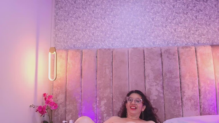 Kristallove_606's Streamate show and profile