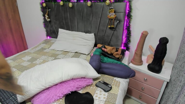 Sweet_X's Streamate show and profile