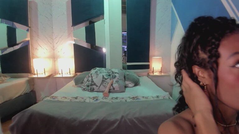 LunaBroonks's Streamate show and profile