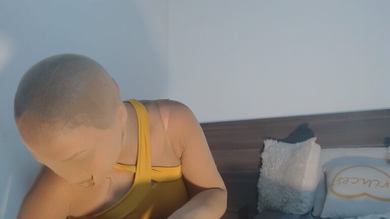 MILAHOT23's Streamate show and profile