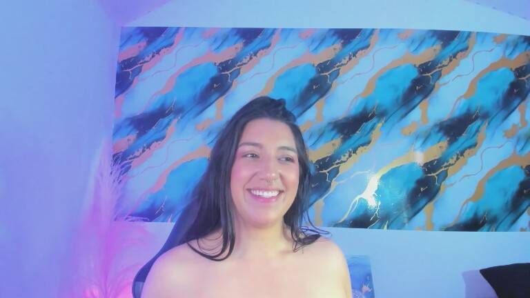 EmilyRoussee_s's Streamate show and profile