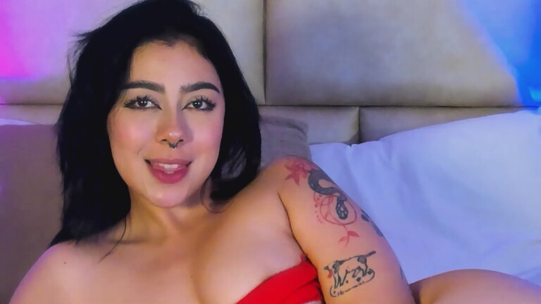 TaniaRedd's Streamate show and profile