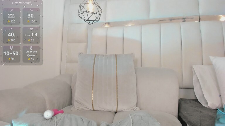 dalhiaaa's Streamate show and profile